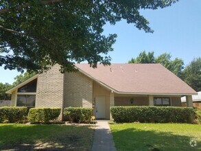 Building Photo - 3406 Graybar Dr