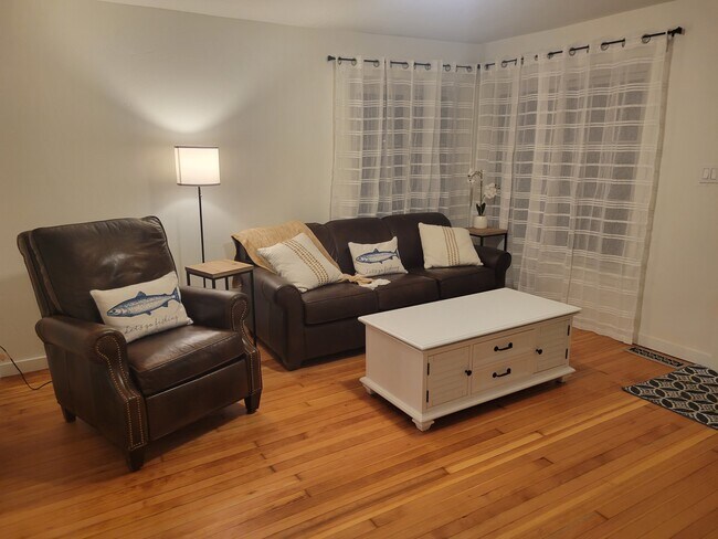 Foto del edificio - 505 W Spokane Ave