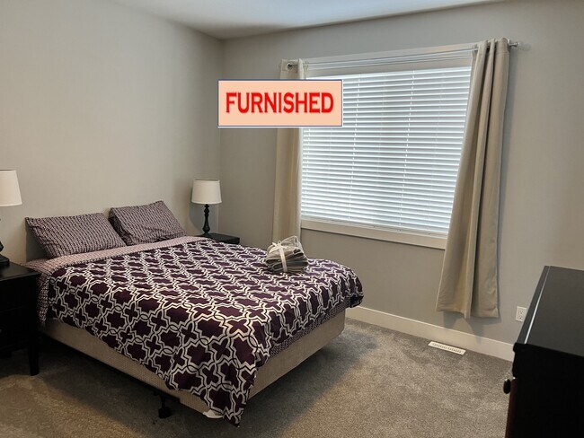 Building Photo - 8424-A-8488 88 Ave