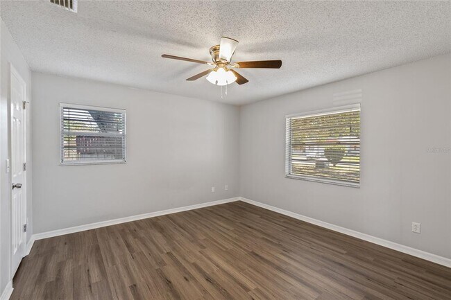 Foto del edificio - 2711 N Dellwood Dr