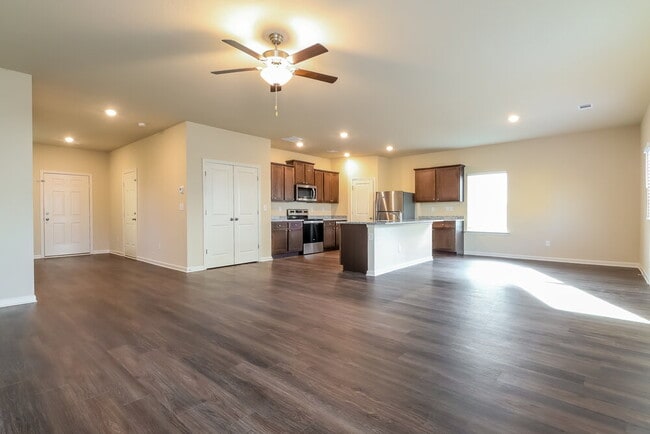 Building Photo - 4959 Bill Gardner Pkwy