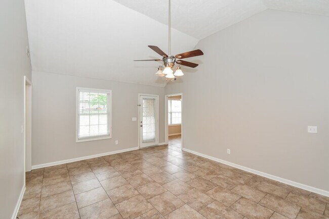 Building Photo - 144 Centerrock Dr