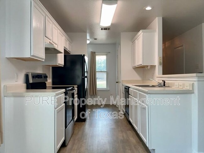 Building Photo - 244 Marvin Cove