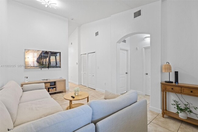 Foto del edificio - 2731 SE 17th Ave