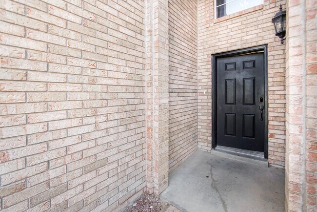 Building Photo - 918 Calle Cumbre Ct