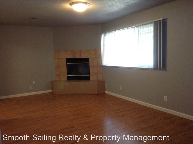 Building Photo - 3 br, 1 bath House - 680 Acacia Avenue