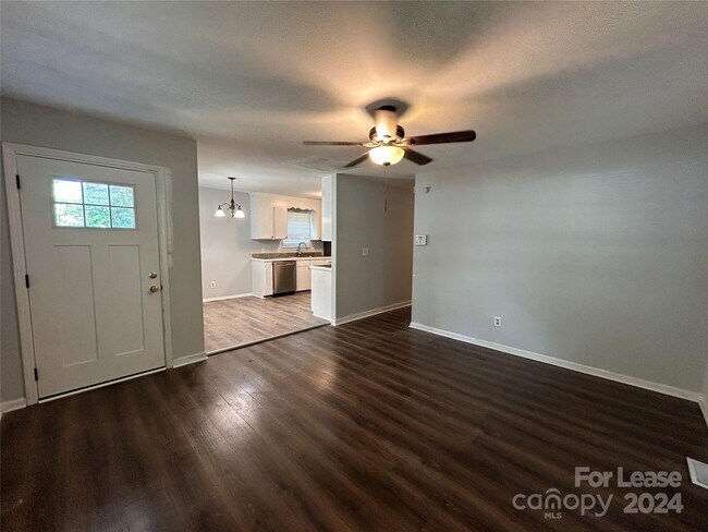 Foto del edificio - 1629 Umstead St