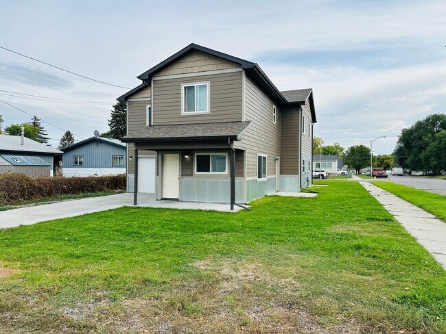 Building Photo - 947 Terry Ave.