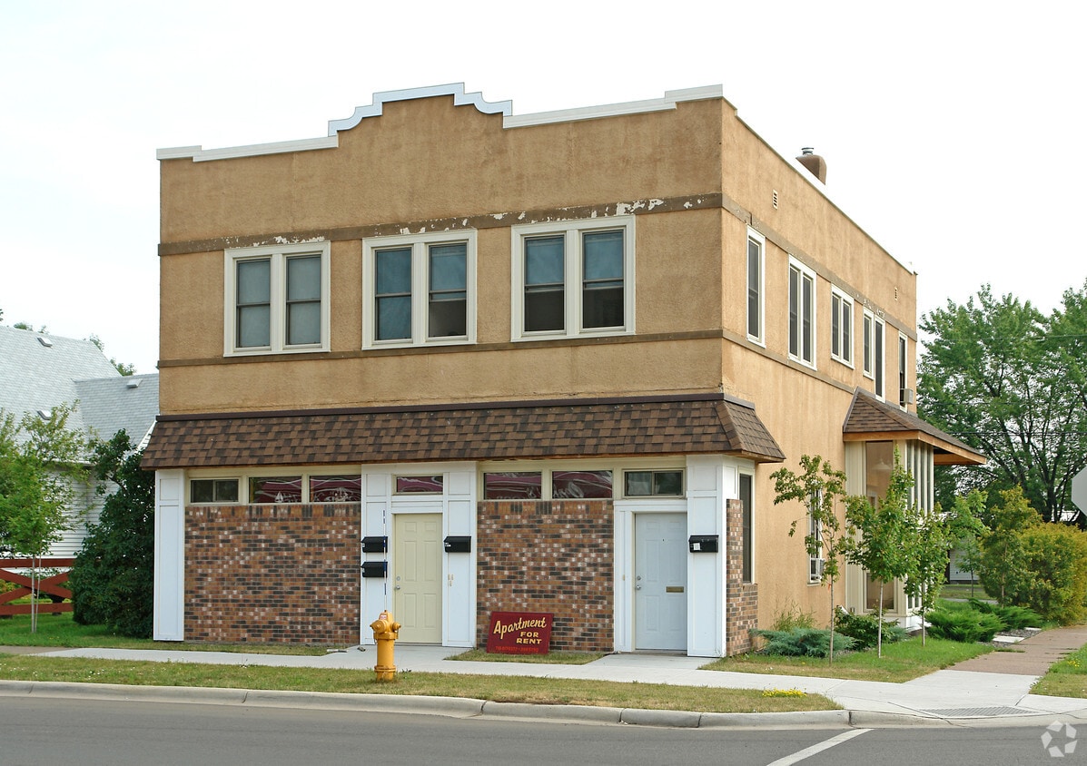 Primary Photo - 2031 E 5th St