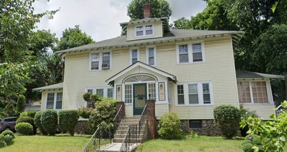 Building Photo - 101 Forest St