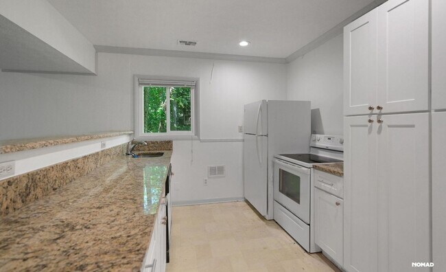Foto del edificio - Spacious 4BR House in Atlanta