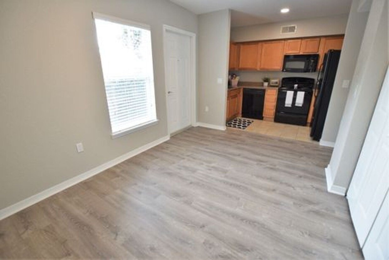Foto principal - 3656 N Goldenrod Rd