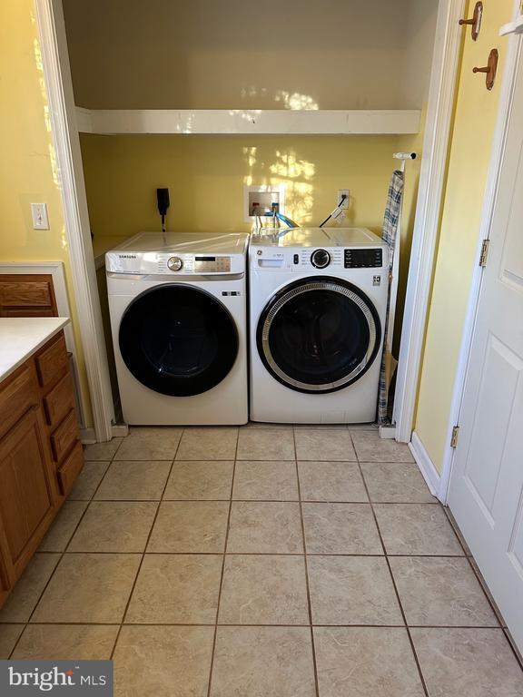 Building Photo - 16471 Elmwood Farm Rd