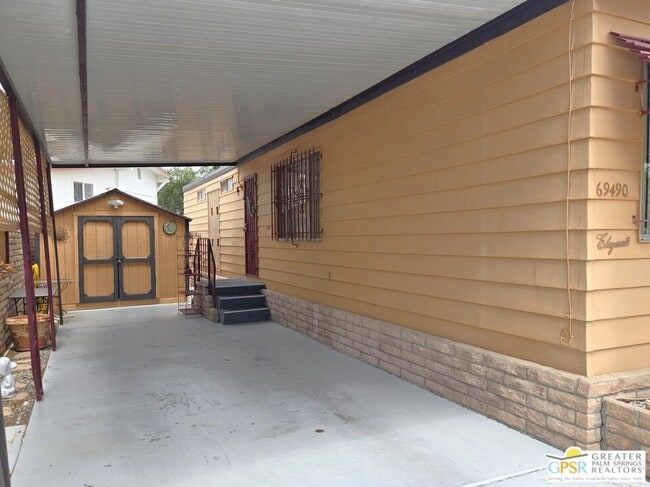 Building Photo - 69490 Parkside Dr