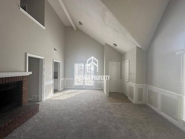 Building Photo - 3518 Newberry - Available Now!