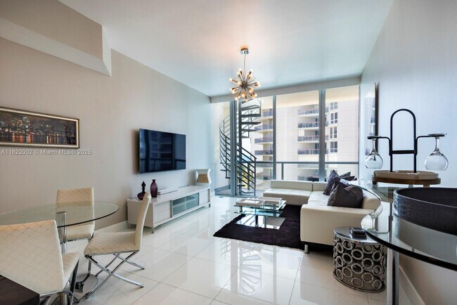 Foto del edificio - 6799 Collins Ave