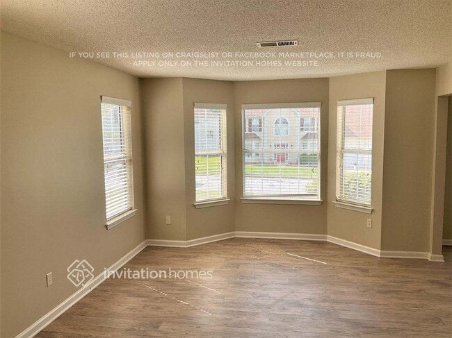 Building Photo - 3441 Riverview Chase Dr