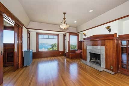 Interior Photo - 970 Chestnut St