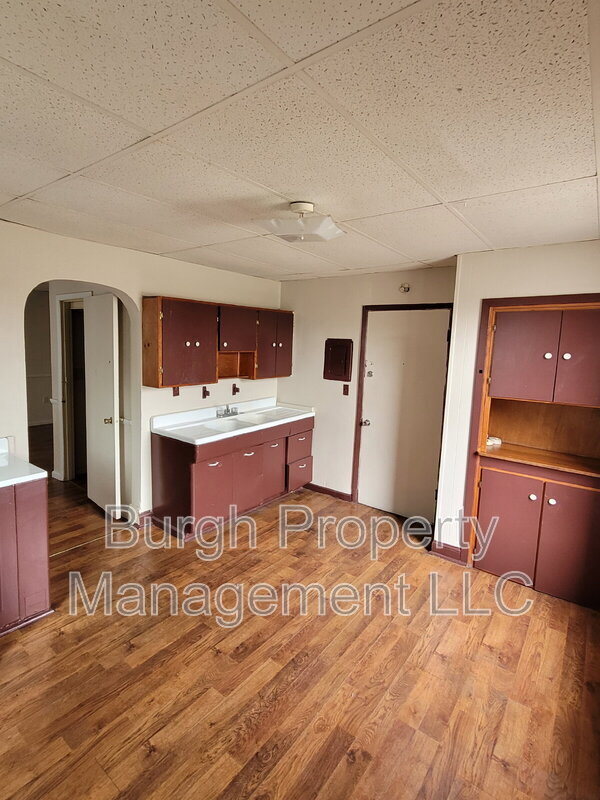 Building Photo - 984 Jefferson Ave