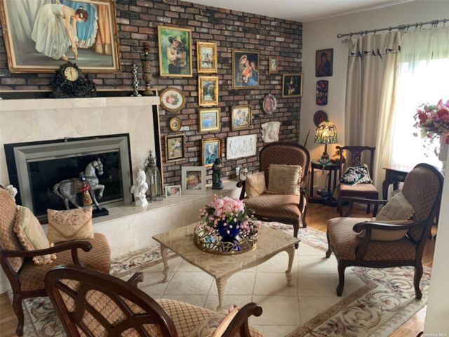 Foto del edificio - 49 Edgewood Rd