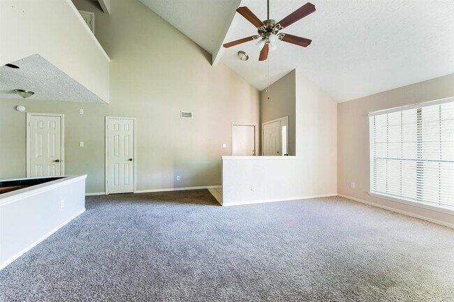 Foto del edificio - 8511 Stagewood Dr