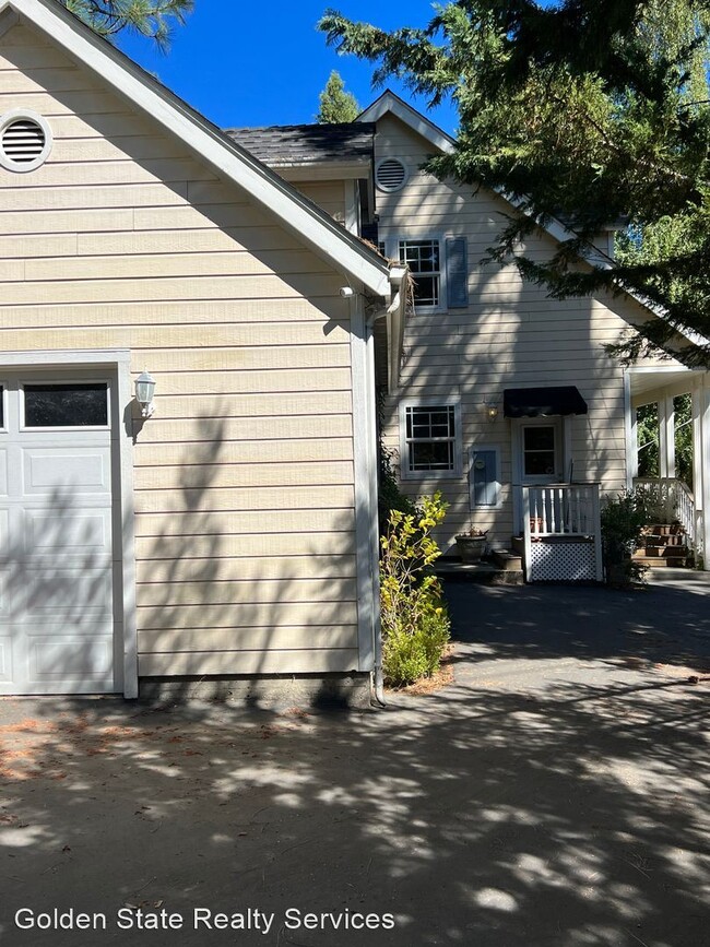 Building Photo - 4 br, 2 bath House - 108 Clark St