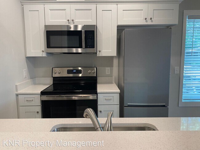 Foto del edificio - 2 br, 2 bath House - 114 NW 9th St
