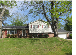 Building Photo - 23 Ellesmere Dr