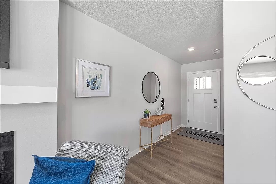 Foto principal - 322 Juniper Dr