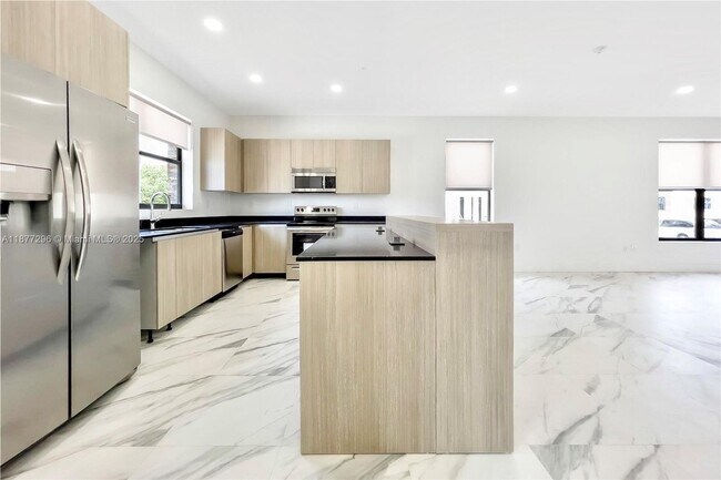 Foto del edificio - 6156 SW 36th Ct