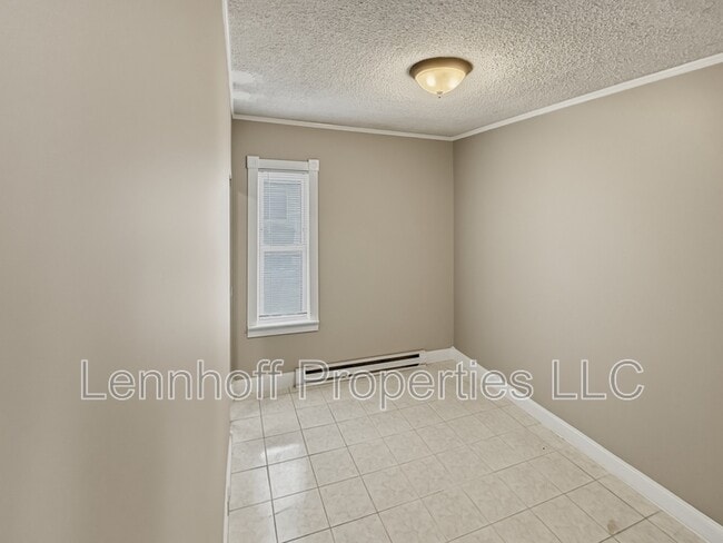 Building Photo - 25 Ware St