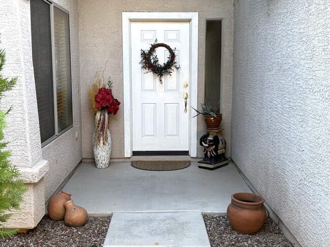 Building Photo - 1870 E Purple Martin Ln