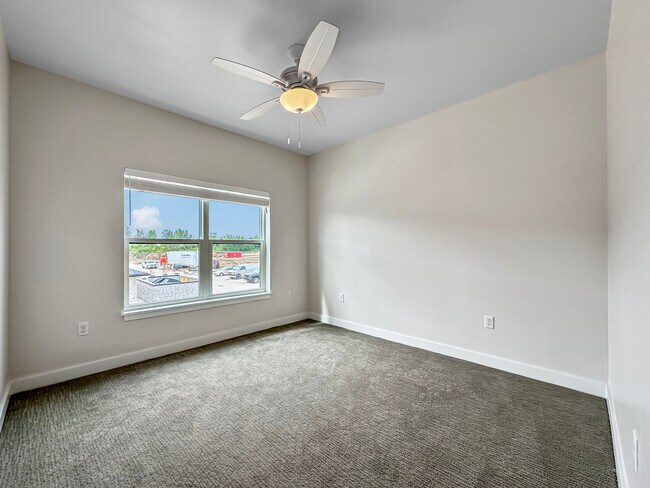 Building Photo - Stratford Pointe