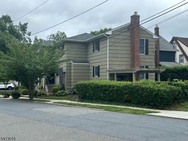 Building Photo - 35 Field Rd