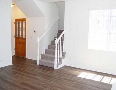 Interior Photo - 321 Avocado St