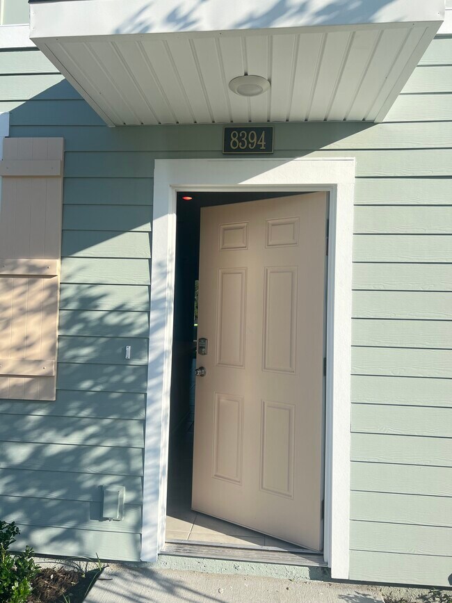 Building Photo - 8394 Retrograde Rd