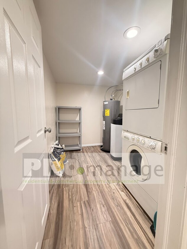 Foto del edificio - 335 E 17th St
