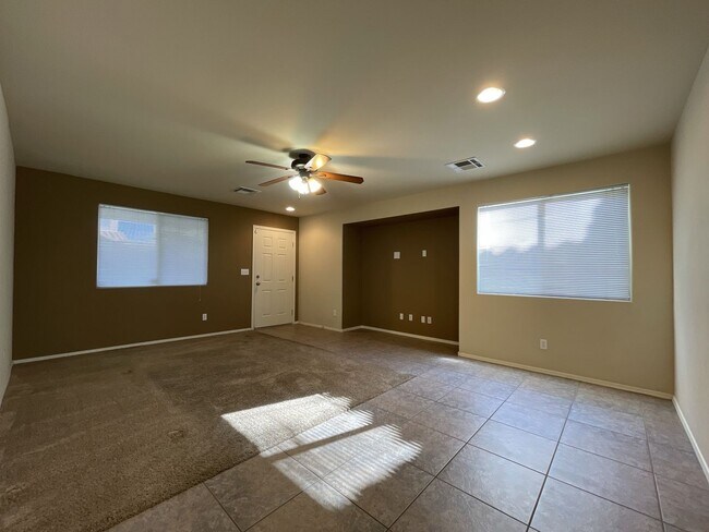 Foto del edificio - Spacious 3-Bedroom Home in the Northwest L...