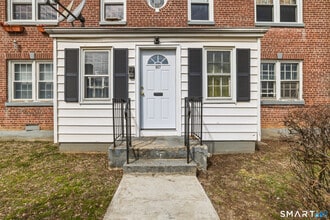 Building Photo - 957 William St