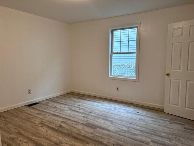 Foto del edificio - 16 Diamond St