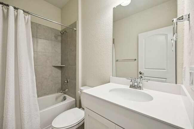 Foto del edificio - 2412 Rooster Ln