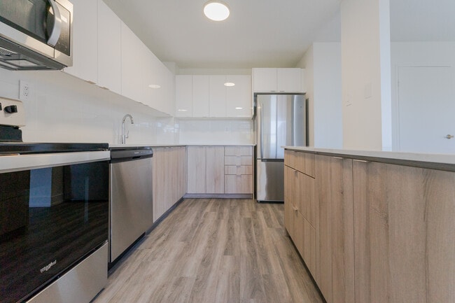 Building Photo - 20 Stonehill Crt