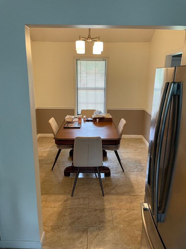 Foto del edificio - 973 Greencliff Dr