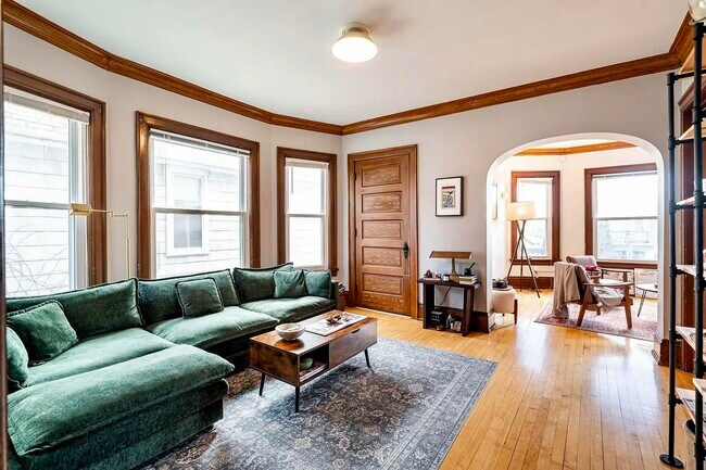 Building Photo - 2556 S Brisbane Ave
