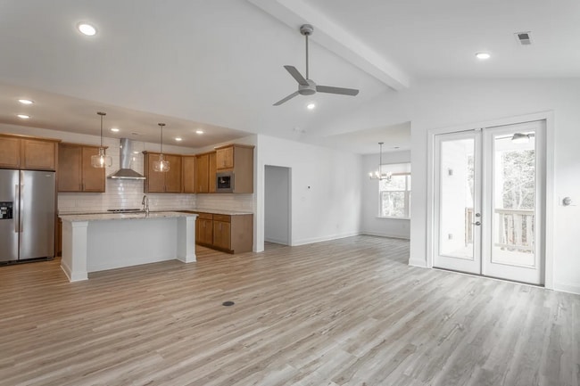 Foto del edificio - 6414 Satjanon Dr