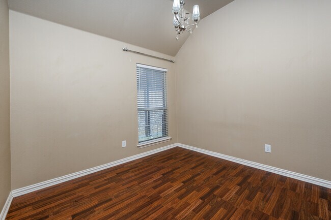 Foto del edificio - 1281 Golf Club Dr