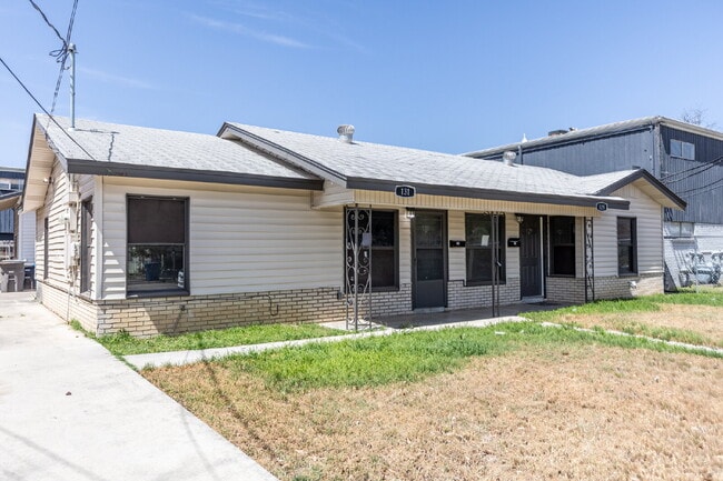 Building Photo - 129 Harald Ct