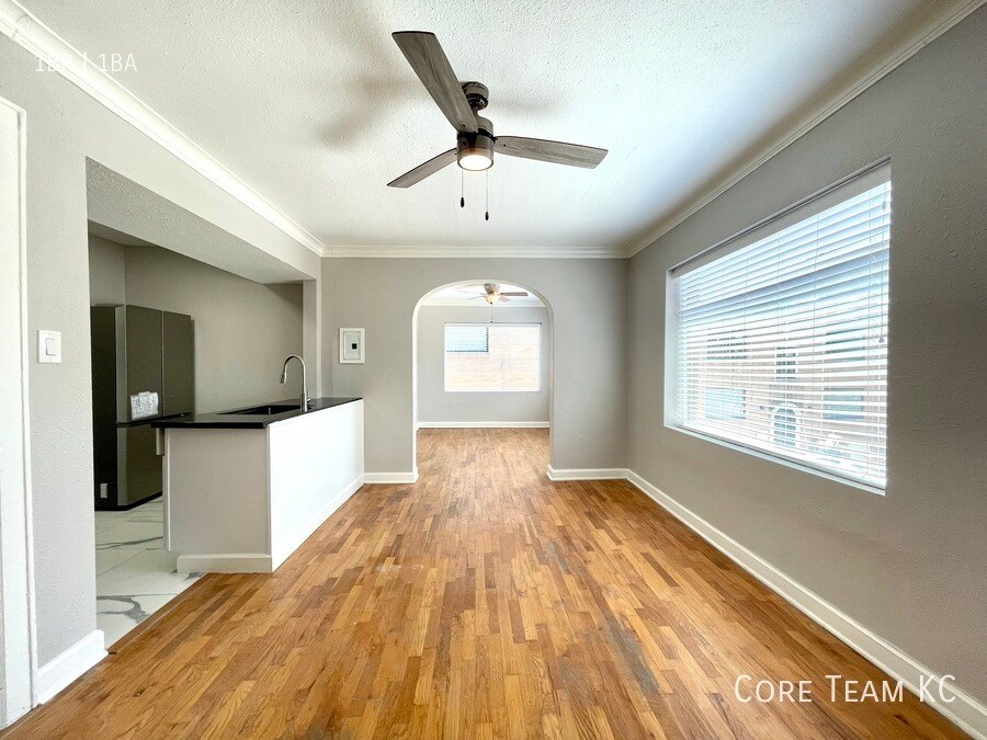 Foto principal - 1114 W 45th St