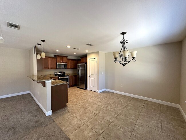 Foto del edificio - 516 Grand Ridge Dr