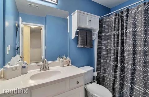 Building Photo - 4 br, 3.5 bath Townhome - 2954 Wintercrest...